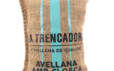 AVELLANA CLOSCA CRUA